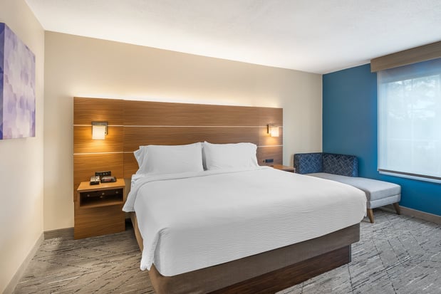 Images Holiday Inn Express & Suites Petersburg - Fort Gregg Adams by IHG