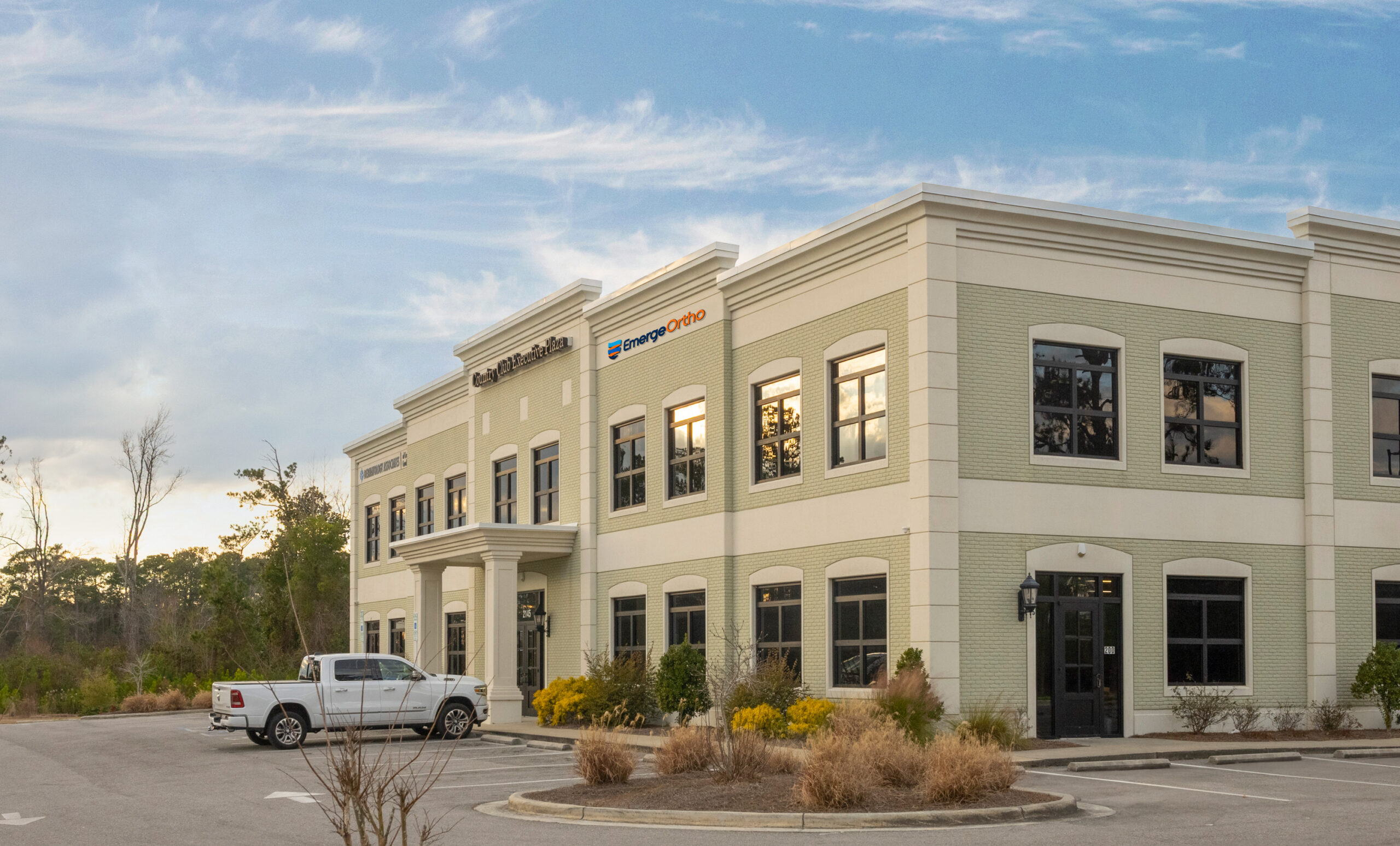 EmergeOrtho - Jacksonville - Country Club - Physical Therapy