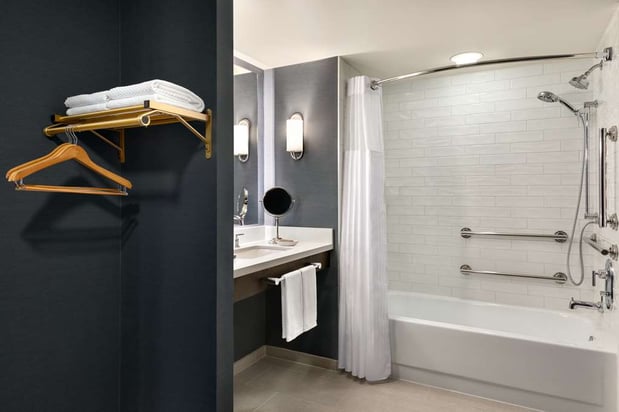Images Hotel Champlain Burlington, Curio Collection by Hilton