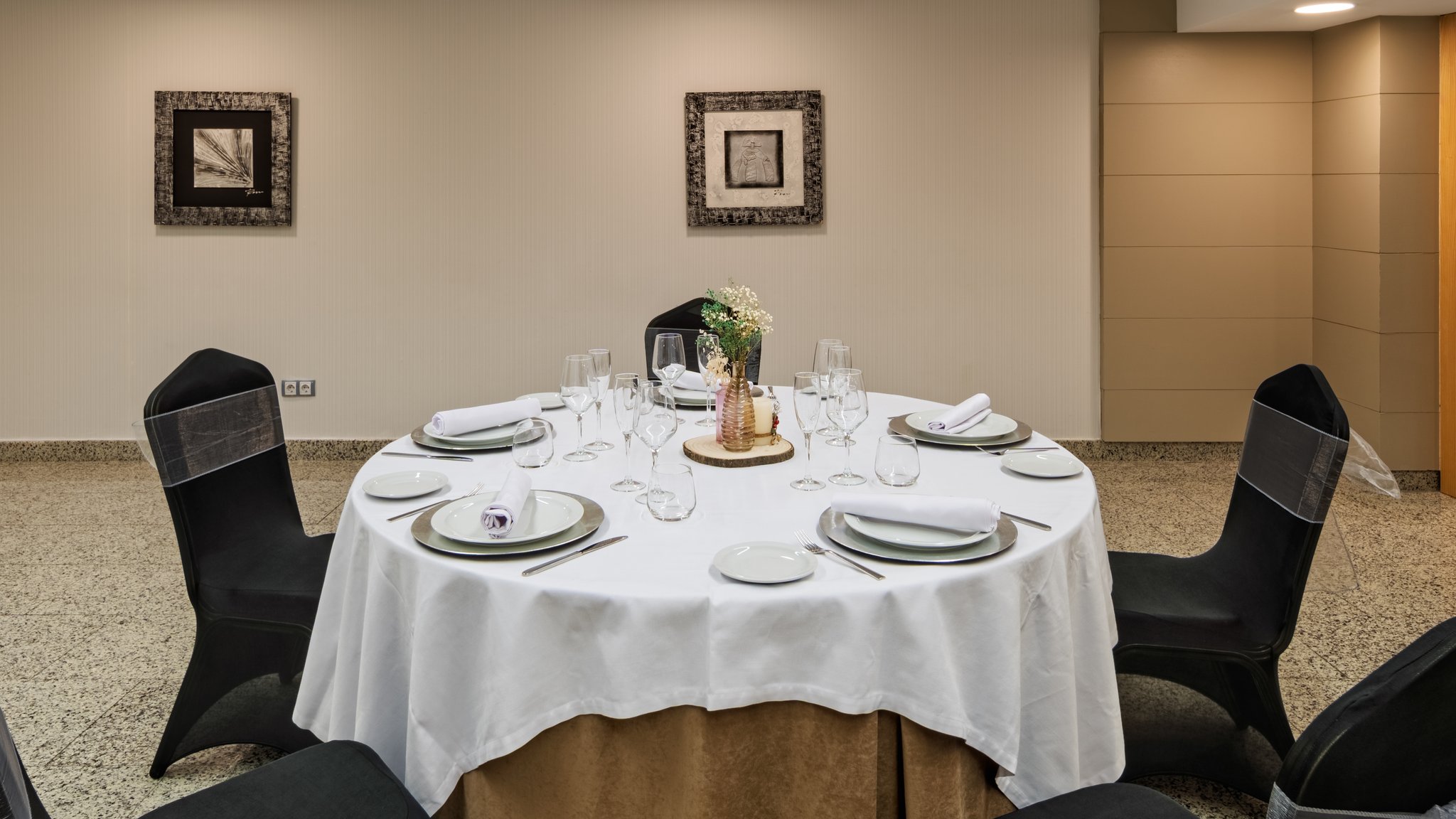 Images Crowne Plaza Madrid Airport by IHG