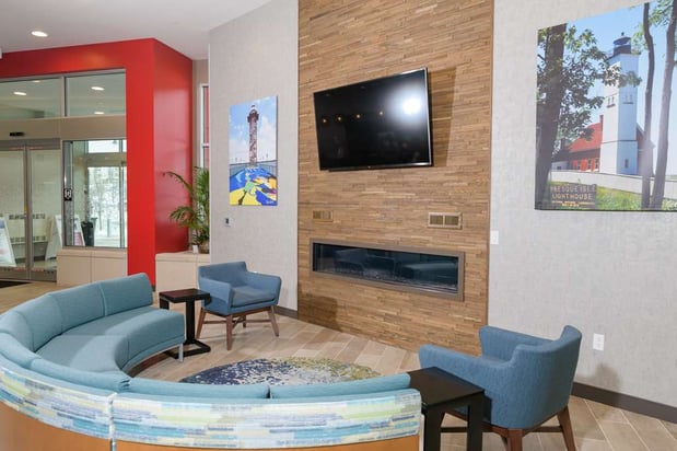 Images Hampton Inn & Suites Erie Bayfront
