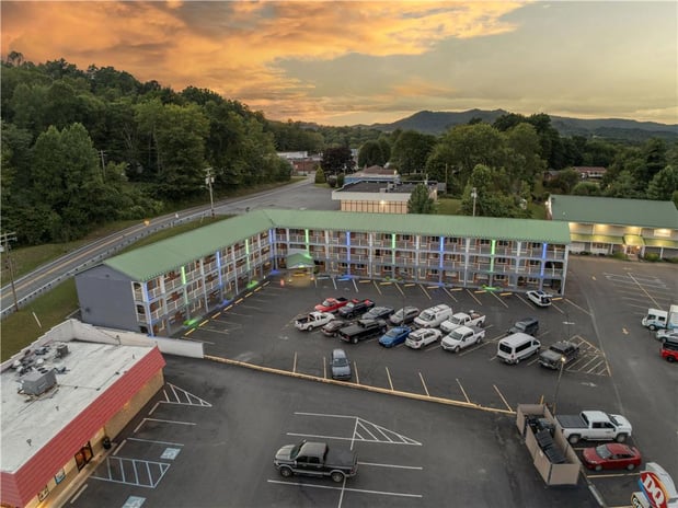 Images SureStay by Best Western Summersville
