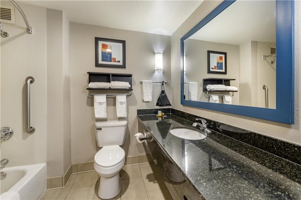 Images Best Western Plus Castlerock Inn & Suites