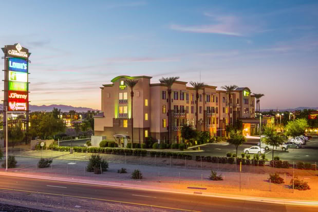 Images Holiday Inn & Suites Goodyear - West Phoenix Area by IHG