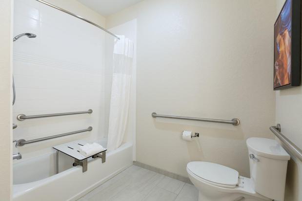 Images Candlewood Suites San Antonio - Schertz by IHG