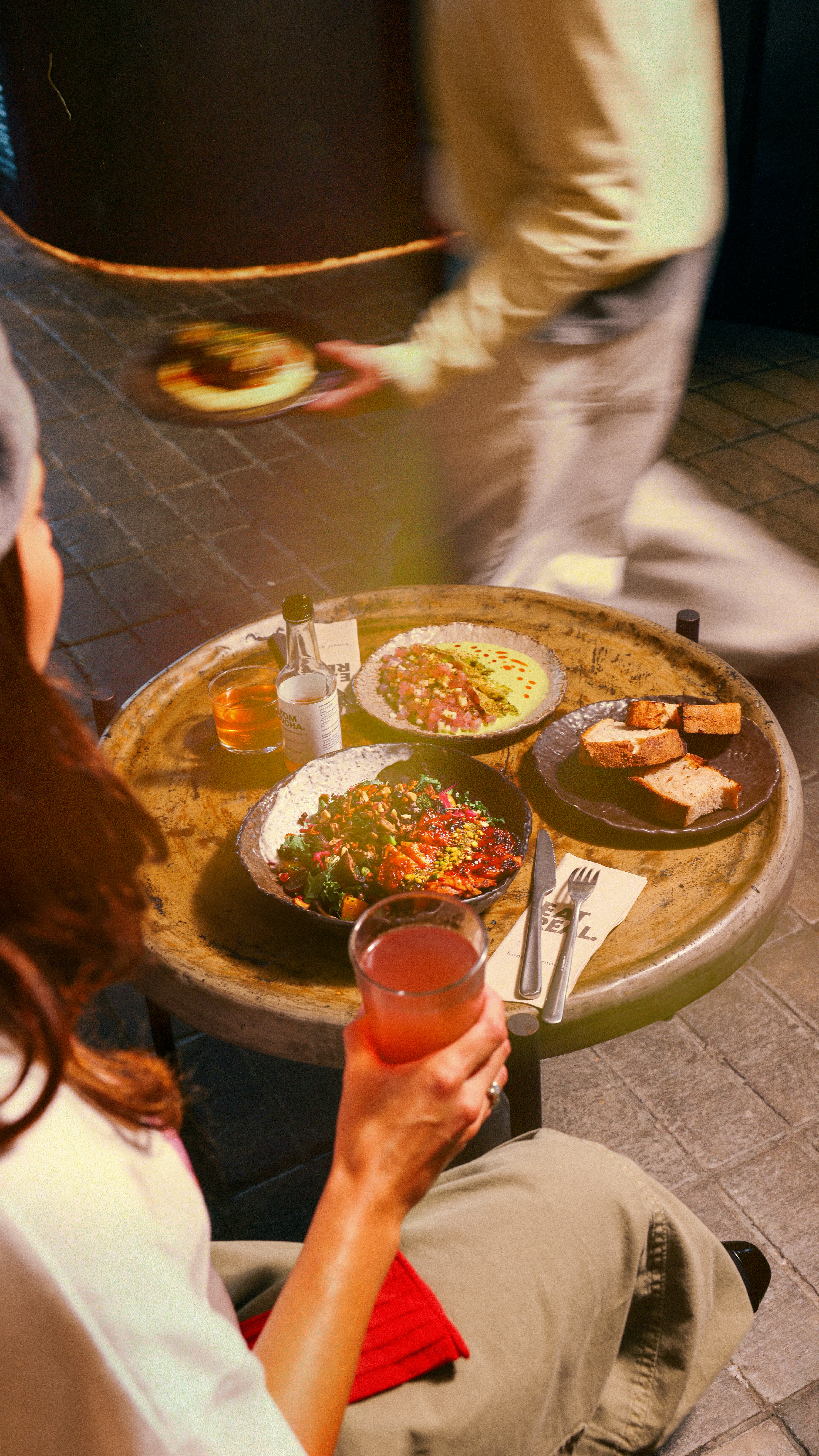 Autumn lunch on the Honest Greens terrace, with seasonal plates and drinks.