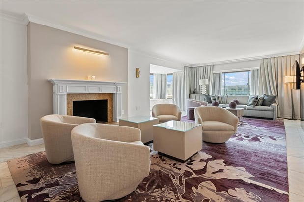 Images Capital Hilton