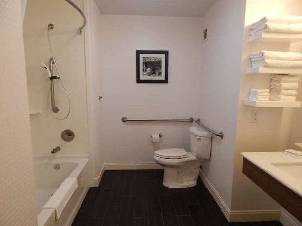 Images Hampton Inn Heath-Newark