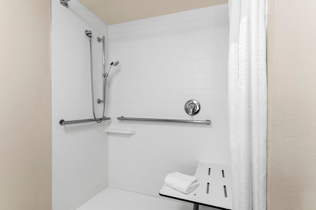 Images Holiday Inn Express Hilton Head Island by IHG