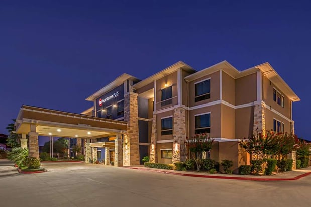 Images Best Western Plus Lytle Inn & Suites