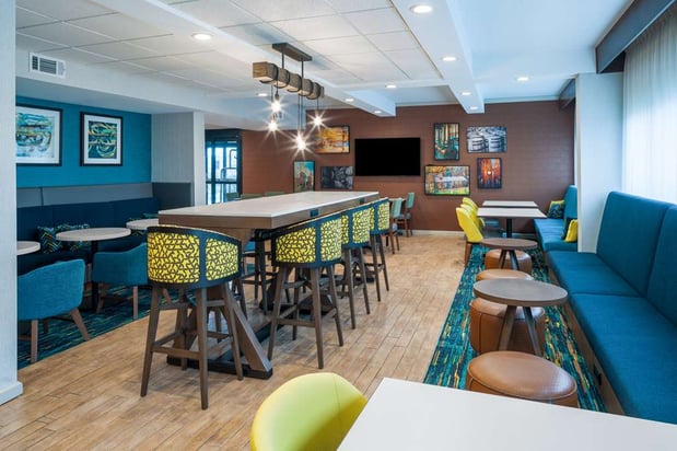 Images Spark by Hilton Bardstown