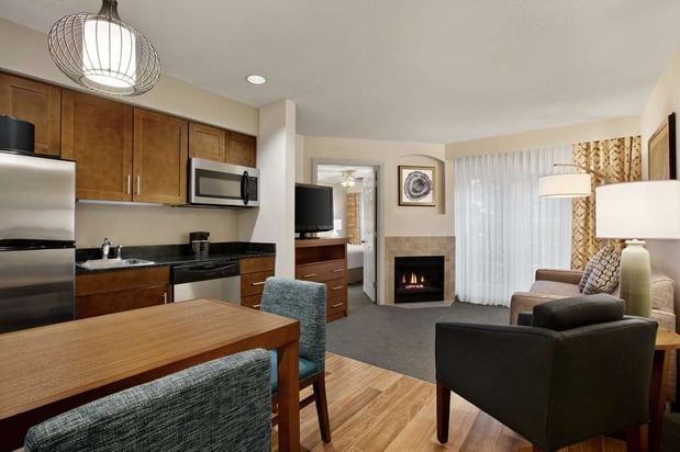 Images Homewood Suites by Hilton Kansas City-Airport