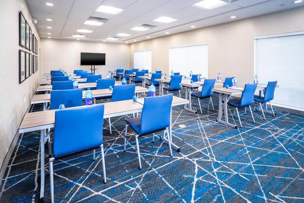 Images Holiday Inn Express & Suites Brevard – City Center by IHG