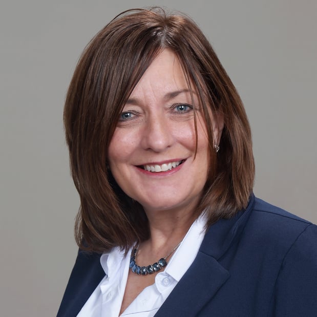 Images Tracy Persun - Old National Bank