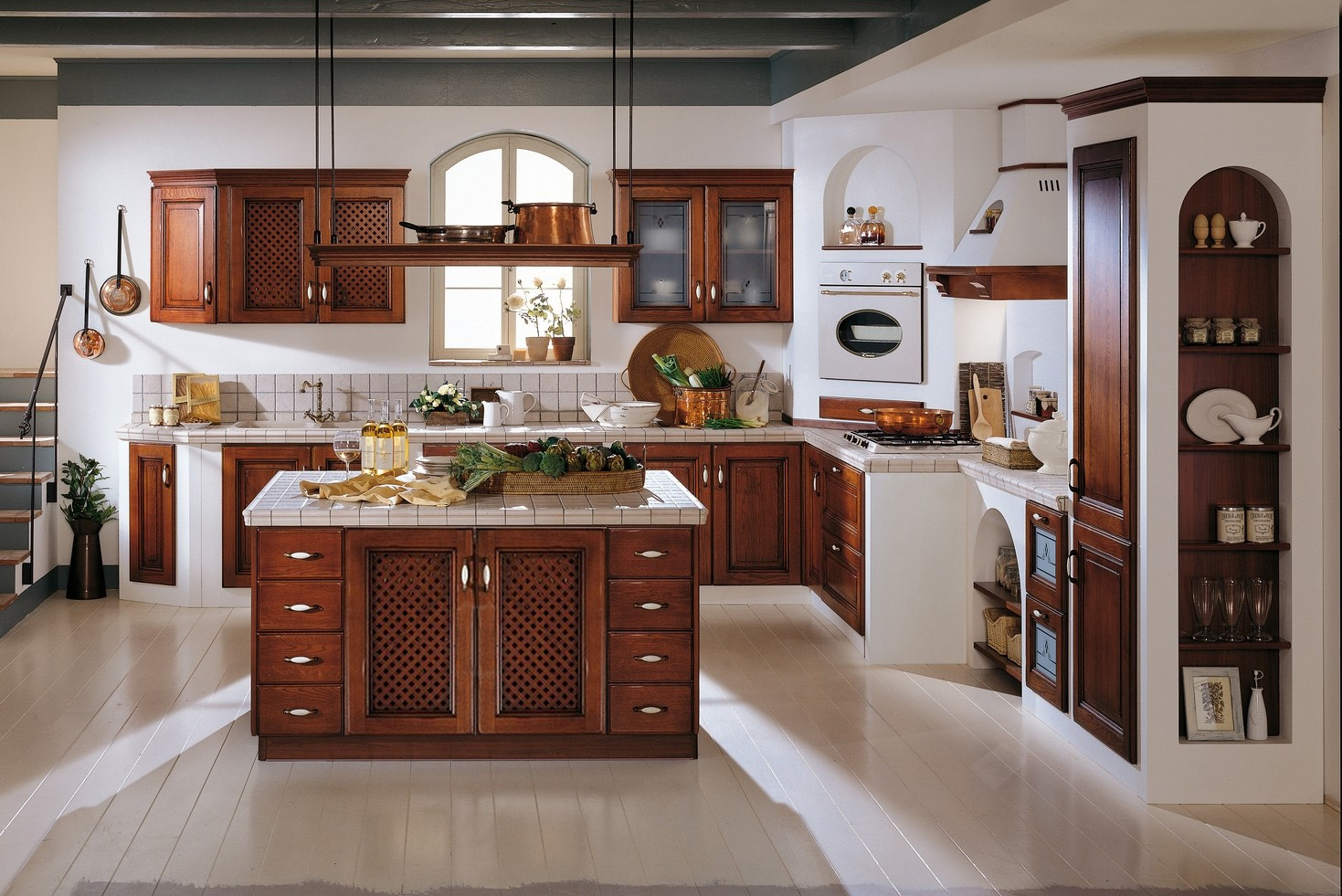 Images Fabricaciones en Madera, S.L. (FAMA)