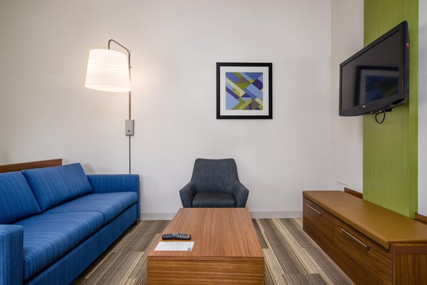 Images Holiday Inn Express & Suites Phoenix Airport by IHG