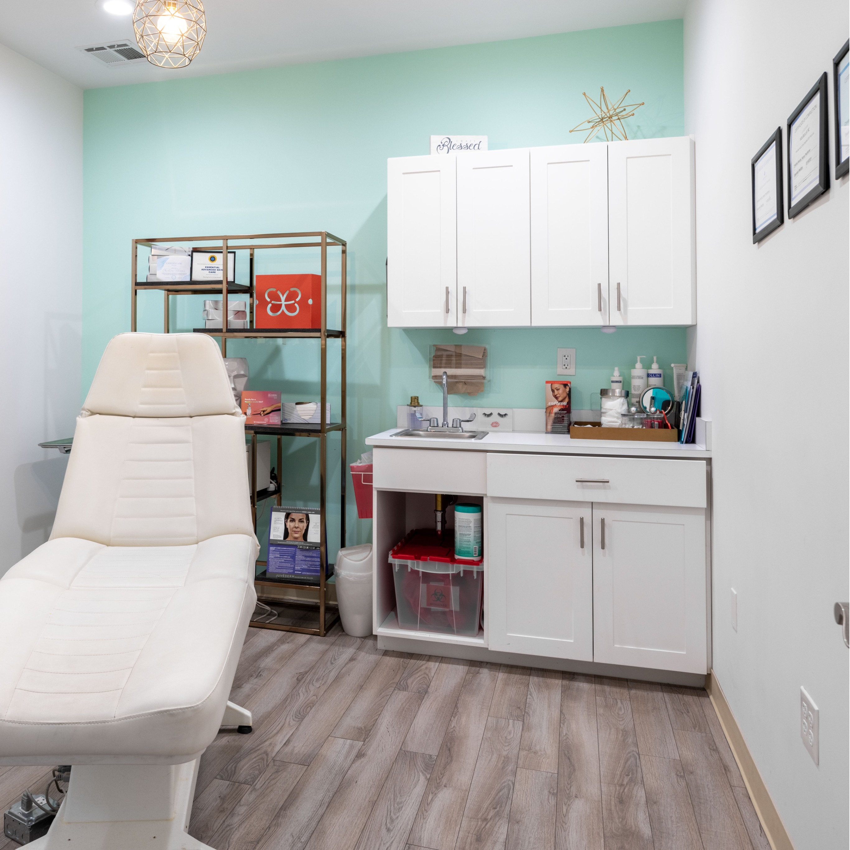 Clinical and medical care is provided in clean, private and professional treatment rooms.