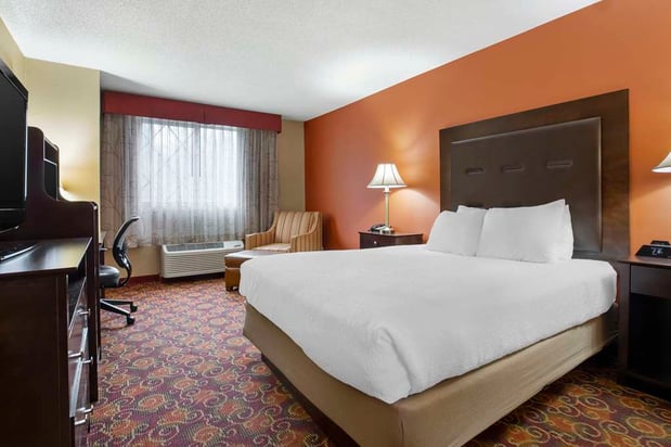 Images Best Western Plus The Inn at Sharon/Foxboro