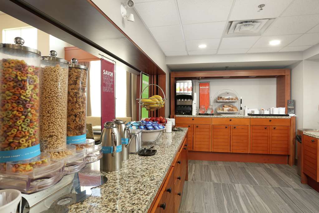 Images Hampton Inn & Suites by Hilton Barrie