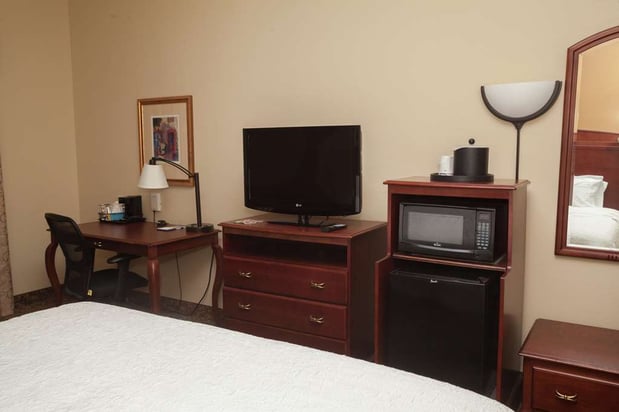 Images Hampton Inn Oneonta