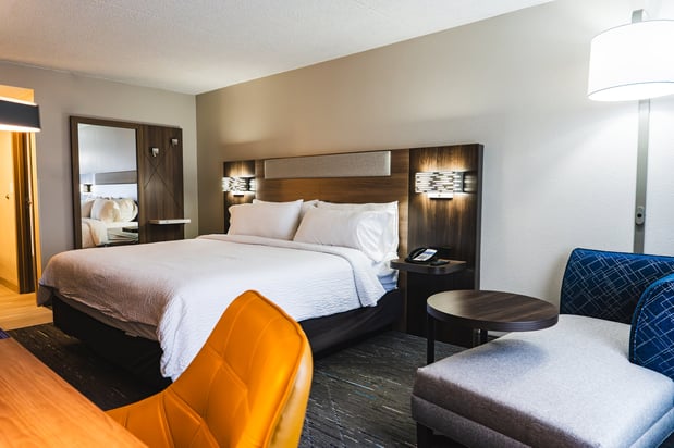 Images Holiday Inn Express Frazer-Malvern by IHG
