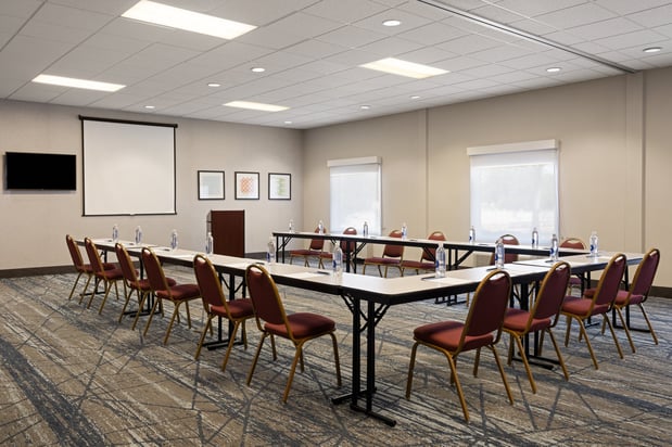 Images Holiday Inn Express & Suites St. Petersburg North (I-275) by IHG