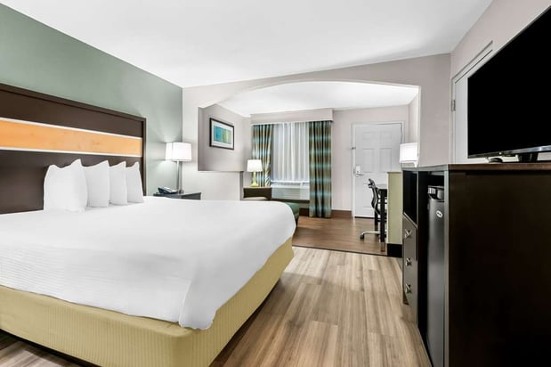 Images Best Western Executive Suites