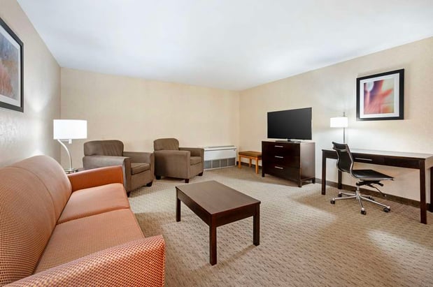 Images Best Western Plus Howe Inn