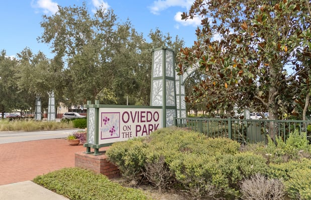 Images Oviedo Square by Pulte Homes