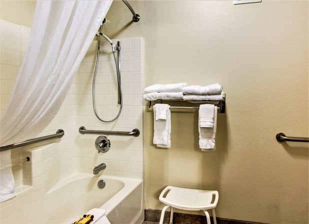 Images Best Western Plus Vancouver Mall Dr. Hotel & Suites