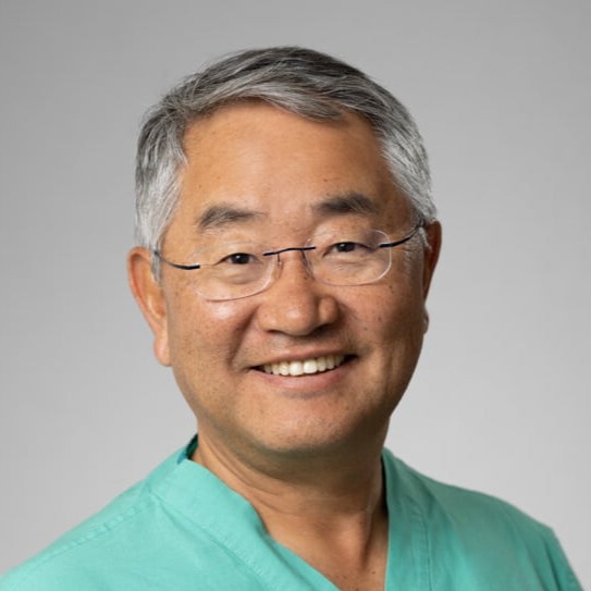 Howard H Woo