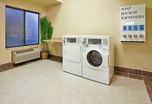 Images Holiday Inn Express & Suites Kansas City-Liberty (Hwy 152) by IHG