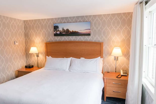 Images Capitol Plaza Hotel Montpelier, Tapestry Collection by Hilton