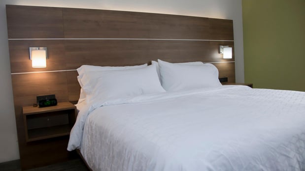 Images Holiday Inn Express & Suites Colorado Springs North by IHG