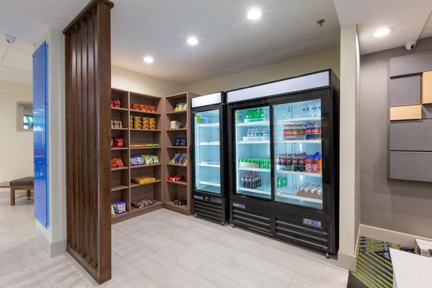 Images Holiday Inn Express & Suites Arlington North – Stadium Area by IHG