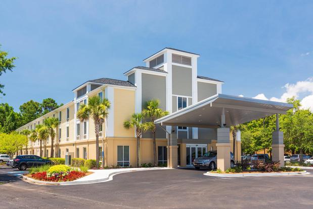Images Holiday Inn Express Charleston US Hwy 17 & I-526, an IHG Hotel