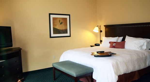 Images Hampton Inn and Suites Seal Beach
