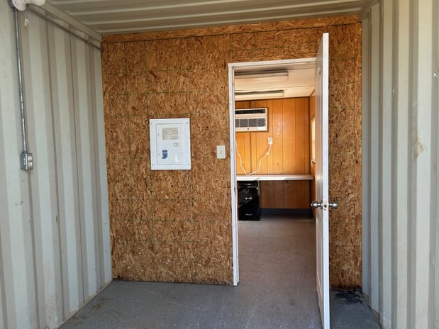 Images United Rentals - Storage Containers and Mobile Offices