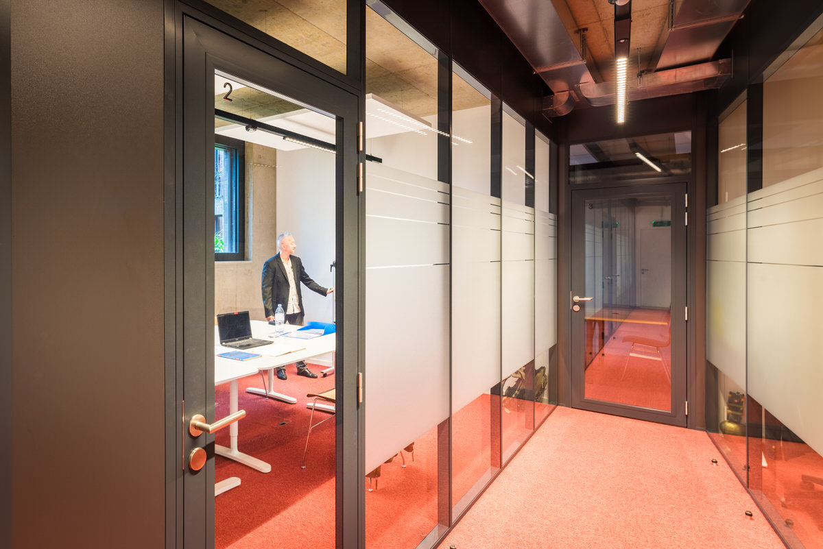 Bilder PROPER Languages SA