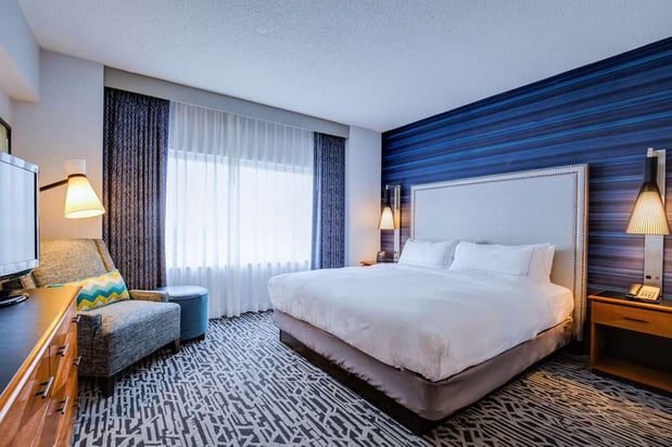 Images DoubleTree Suites by Hilton Hotel & Conference Center Chicago-Downers Grove