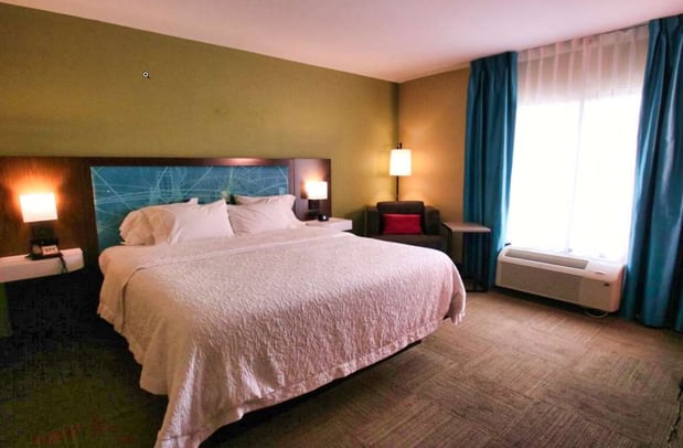 Images Hampton Inn & Suites Jacksonville - Beach Boulevard/Mayo Clinic Area