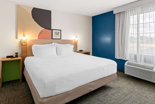 Images Spark by Hilton Wichita Falls