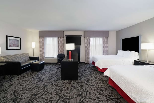 Images Hampton Inn & Suites Roanoke Airport