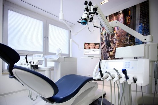 Zahnärzte Dr. Schrott & Kollegen, Euckenweg 31 in Nürnberg