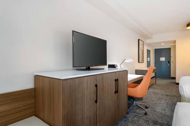 Images Best Western Plus Universal Inn