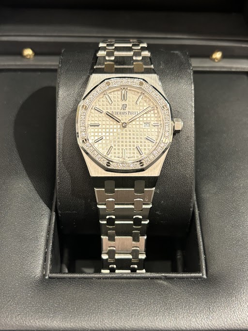 Images 買取専門店  KOMEHYO  (コメ兵)  広島三越