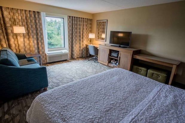 Images Hampton Inn & Suites Tilton
