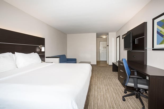 Images Holiday Inn Express & Suites Ft. Collins by IHG