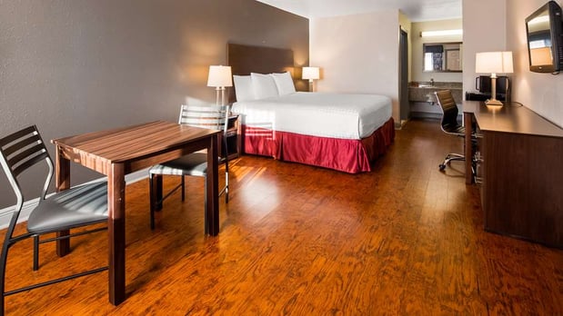 Images SureStay Plus by Best Western Hammond