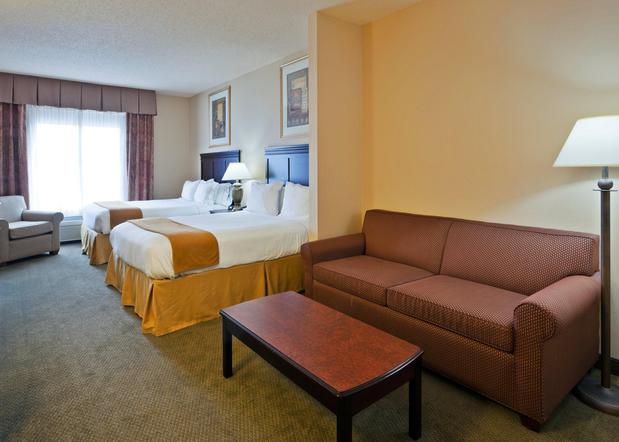 Images Holiday Inn Express & Suites Pell City, an IHG Hotel